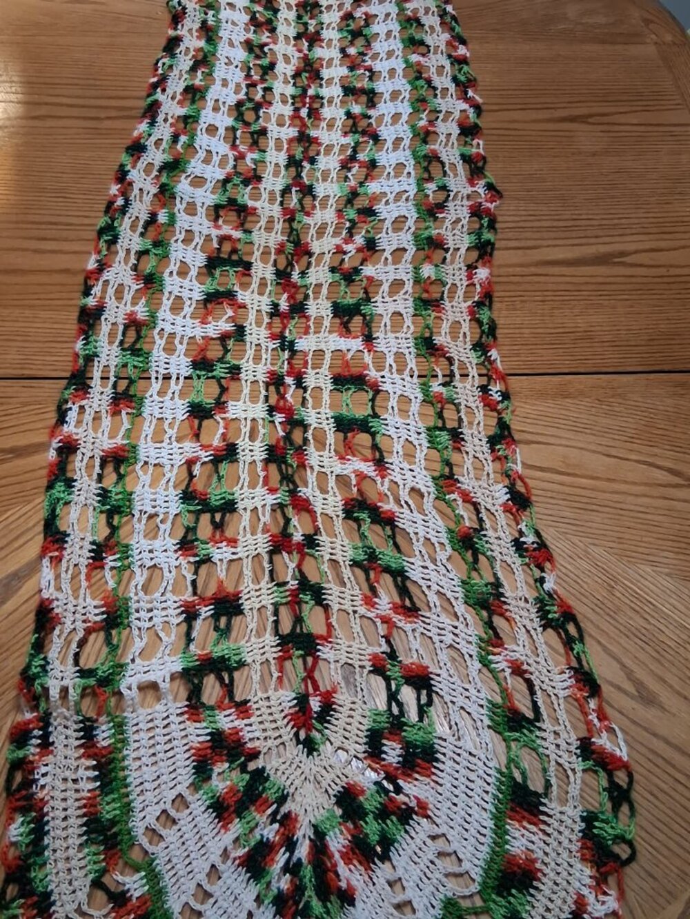 Crochet Table Runner - Picture 4 of 7